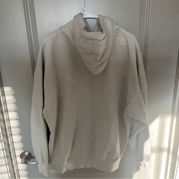 Brandy Melville Brooklyn Logo Oversized Hoodie - Picture 6 of 6